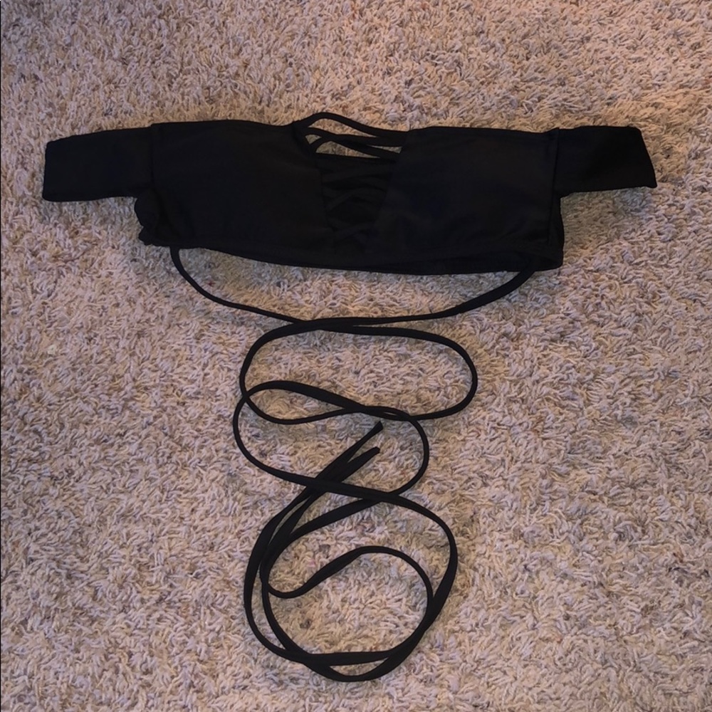 Black swimsuit top size small